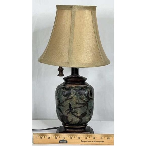 Vintage Ceramic Table Lamp Etched Floral w/ Shade & Ornate Pull Chain 18" - Picture 11 of 12